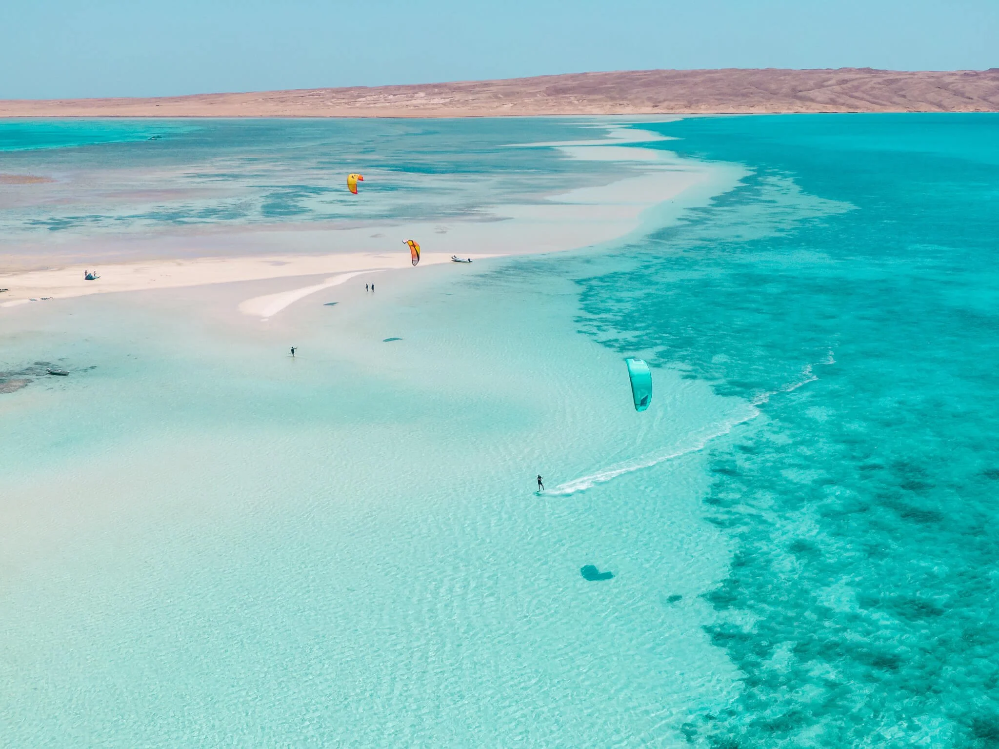 Kitesurfing in the lagoon